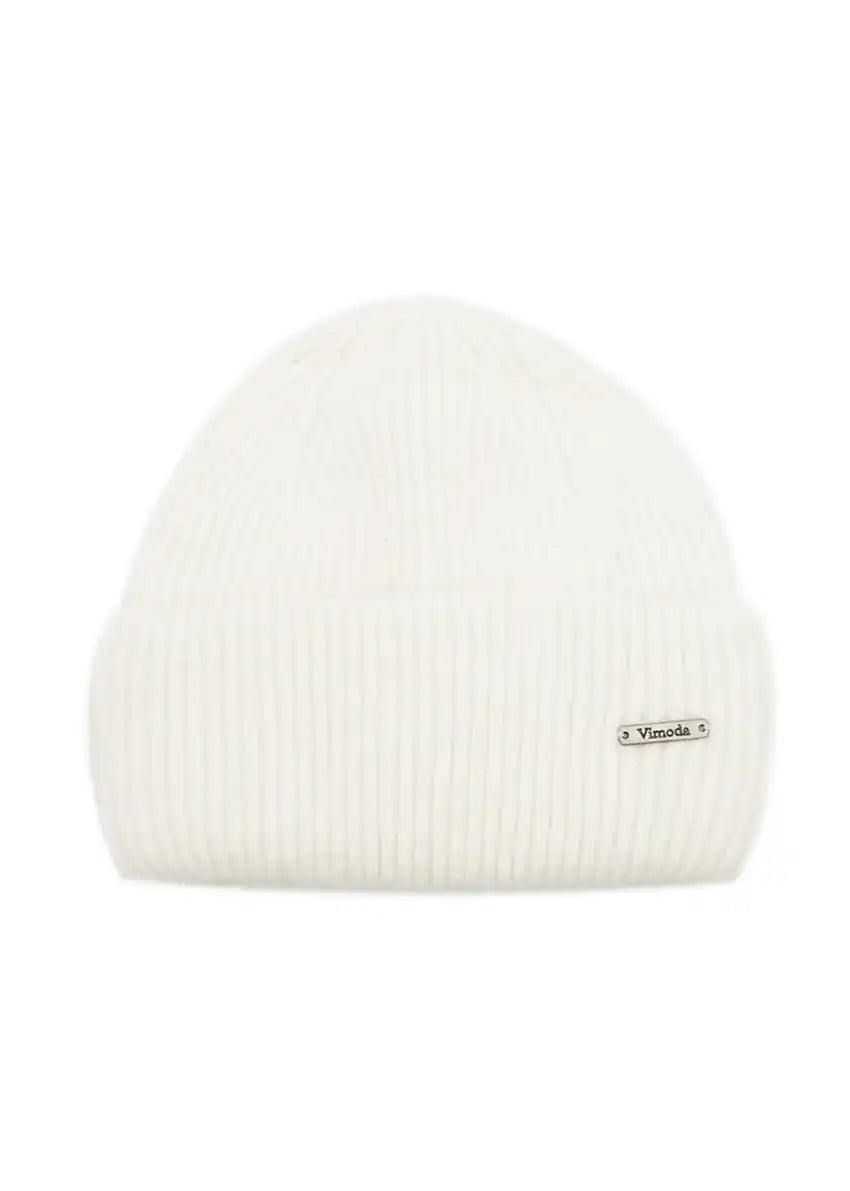 Unisex white beanie, artfully crafted from a luxurious melange of soft fibers. The color block design exudes effortless sophistication, providing endless styling possibilities.