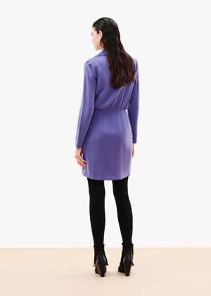 Draped Out blazer dress made of soft and supple viscose with a cupro touch. It has a lapel collar It has long sleeves It closes at the front with a two-way zipper and has a concealed button It is form-fitting on the bottom part while it is slightly looser on the top