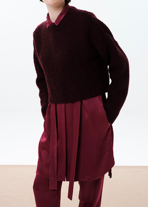 A winter staple made of extra-fine wool and viscose blend, the “Winter Staples” sweater is soft and cozy. It can be combined with casual outfits for running daily errands or for relaxed moments when lounging in your home