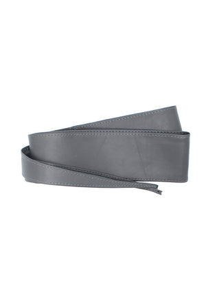 Tie it your way—this grey leather belt adapts to your mood with five distinct styling options: ocho, bow, rosette, twist, or classic knot. Slip it on, wrap it around, and let your personal flair take the lead.