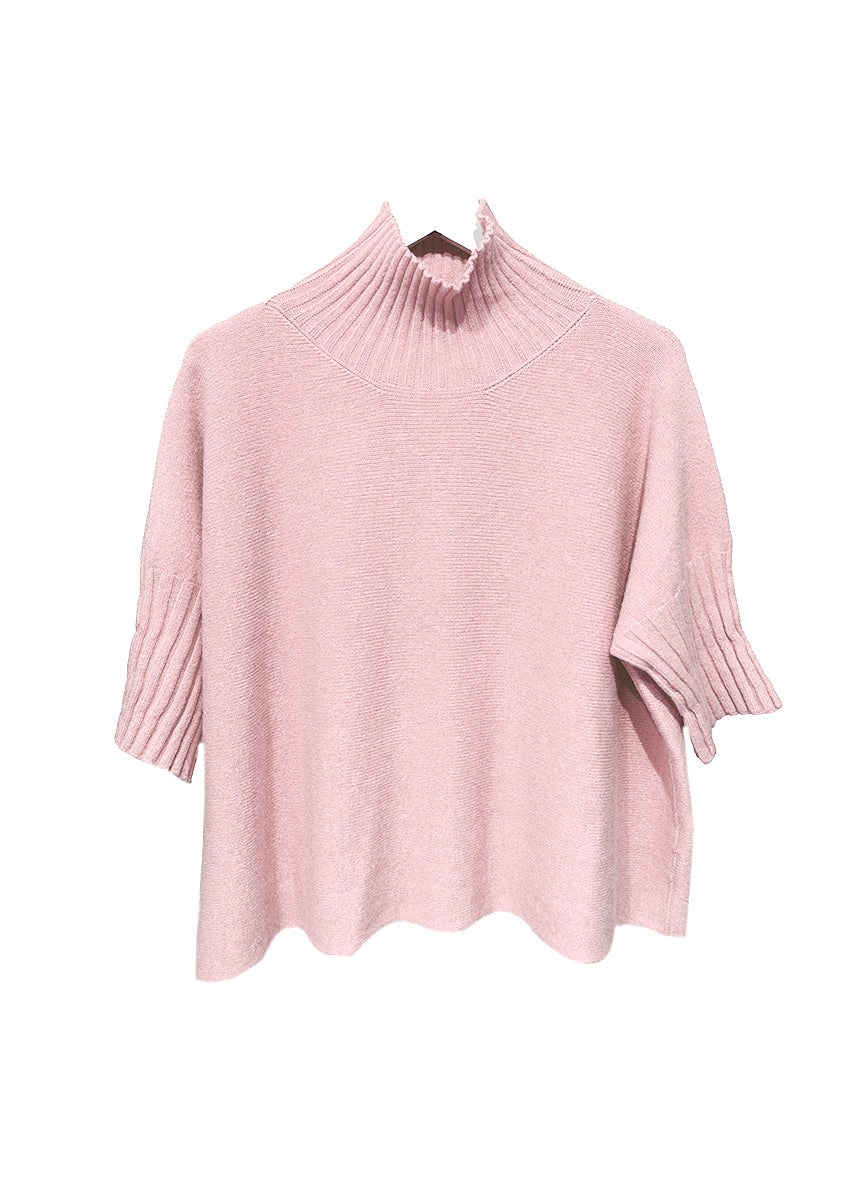 A very simple rose sweater with ribbed sleeves texture and turtle neck, the vertical ribs makes it classy and comfortable. Very easy to wear, medium length, this sweater is for intermediate spring/ autumn days.
