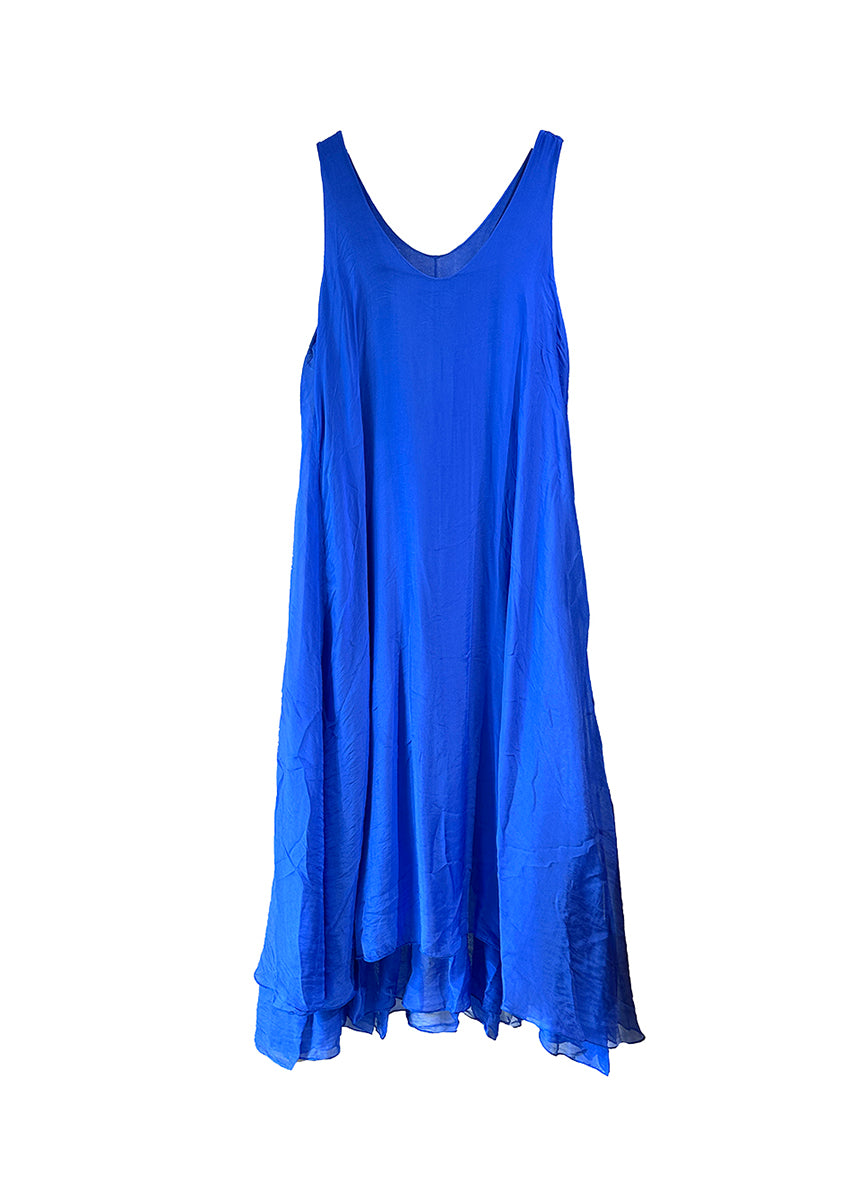 Long and lejere blue dress, with 2 layers, made of silk and viscose, features a deep V neckline both for front and back and fabric waves on the lower part. Amazing piece for this summer!