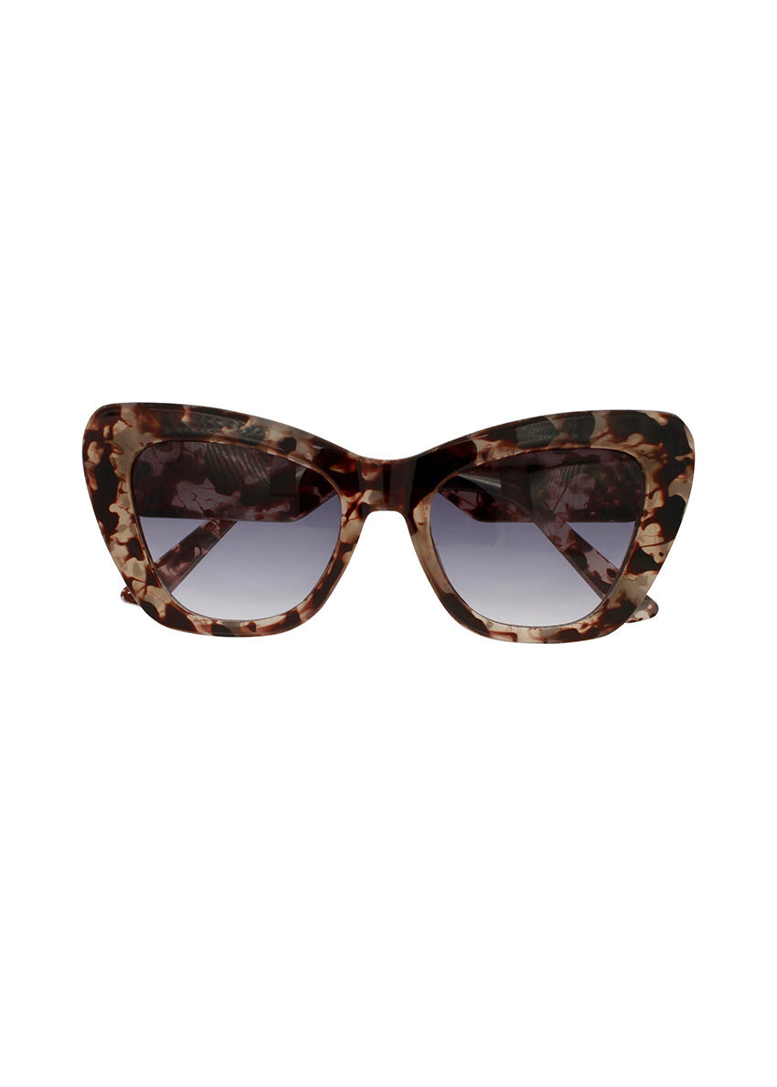 These cat-eye brown sunglasses offer both fashion-forward design and practical UV400 protection, ensuring your eyes stay shielded from harmful sun rays while you make a bold statement. Perfect accessory for any occasion.