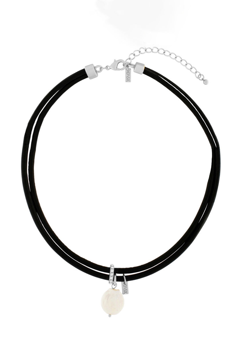 A short pearl leather necklace with gold/silver plating and a delicate pearl pendant.