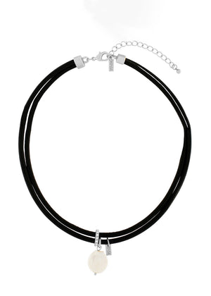 A short pearl leather necklace with gold/silver plating and a delicate pearl pendant.