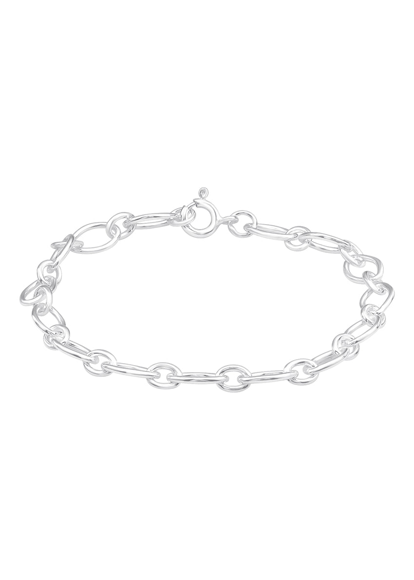 Simplicity meets sophistication with this Classic Silver Link Chain Bracelet. Crafted from high-quality silver, the sleek interlocking links create a timeless and versatile design that effortlessly complements any style