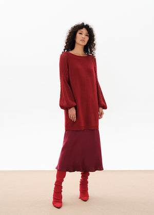 A garment that is both stylish and trendy, the mini “Vintage Vibes” dress made of cotton blend will make any look stand out from the crowd. Its unique knitting combined with its comfortable fit and statement sleeves make it perfect for looks with a relaxed yet modern vibe.