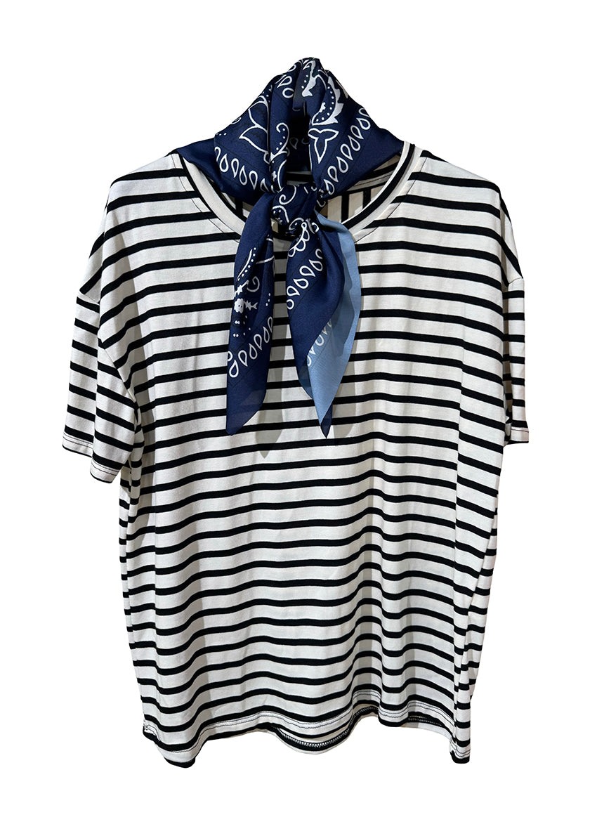 Le Baoli T-shirt with Scarf