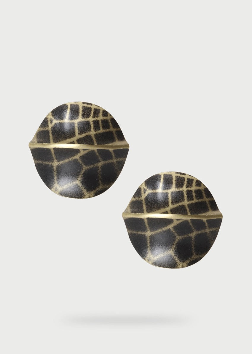 Earrings with black brass element
