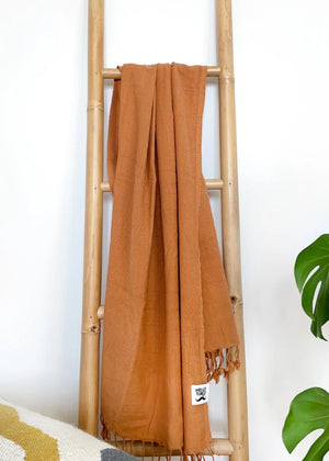 Ultra absorbent, 100% cotton, dries fast, very compact and space-saving, oeko-tex® certified dyeing, versatile use for bathroom, beach, sauna, gym and travel. Always a perfect gift, washable up to 40°