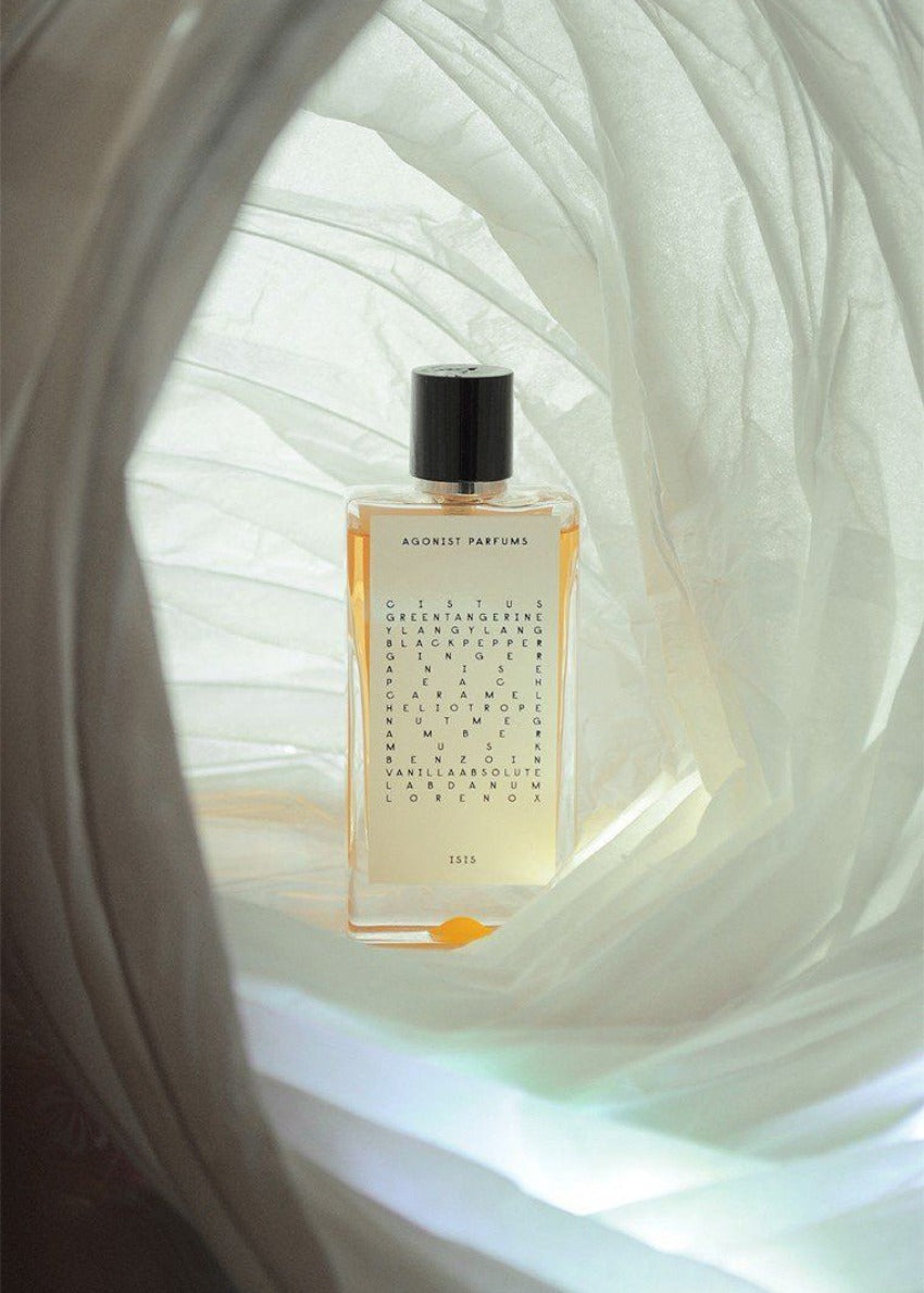 This fragrance balances sweet and spicy notes, offering both creamy gourmand richness and invigorating freshness—perfect for anyone seeking a unique, memorable scent.