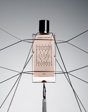 This fragrance balances sweet and spicy notes, offering both creamy gourmand richness and invigorating freshness—perfect for anyone seeking a unique, memorable scent.