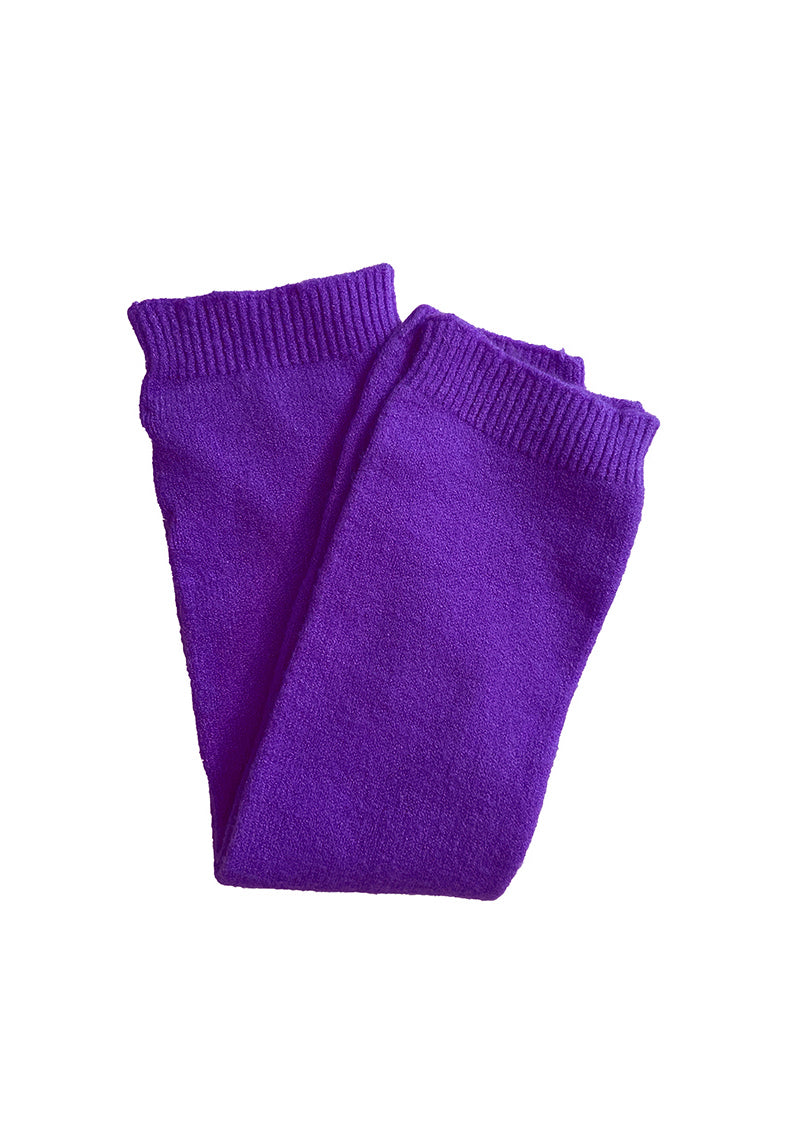 Purple armwarmers.