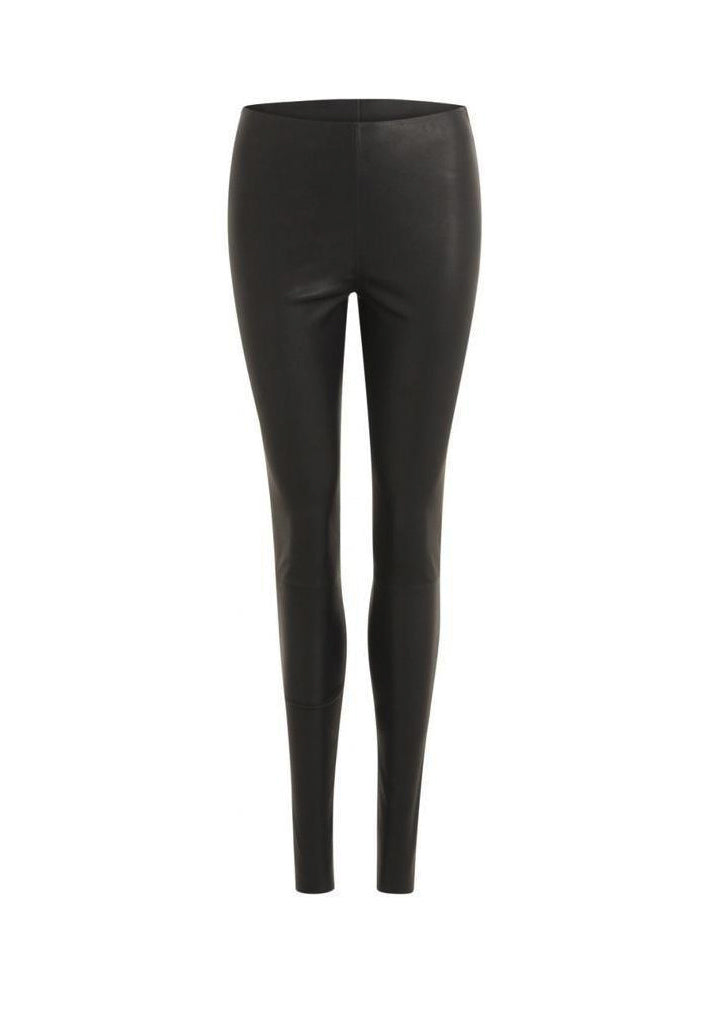 Skinny-fit biker leggings. Crafted from warm polyester mixed with spandex fibrest. Featuring a mid waist, a regular length and a fitted silhouette.
