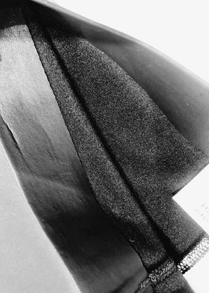 Skinny-fit biker leggings. Crafted from warm polyester mixed with spandex fibrest. Featuring a mid waist, a regular length and a fitted silhouette.